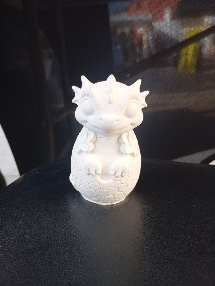 Bébé dragon en plâtre à peindre