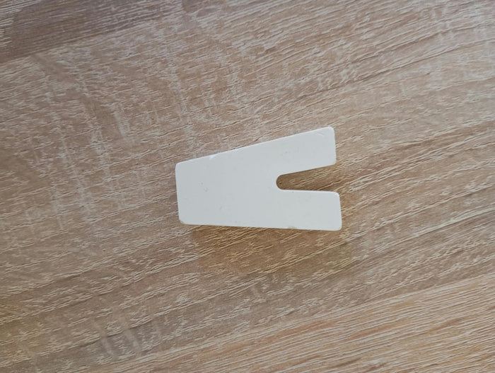 Lettre V en plâtre à peindre