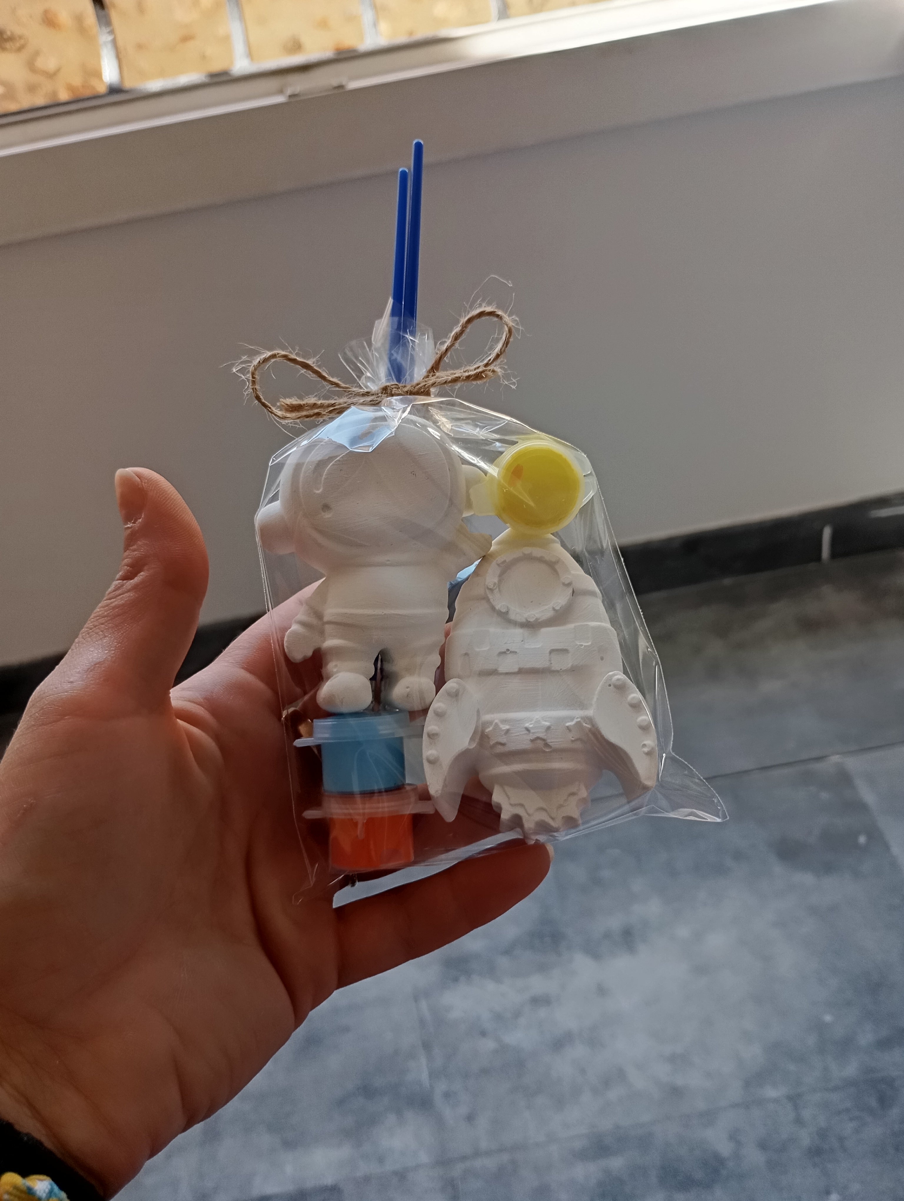 Kit peinture enfant – Astronaute et fusée à peindre – Activité créative