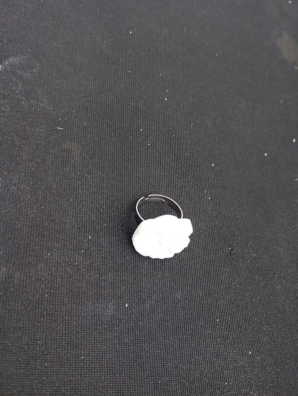Bague enfant ajustable fleur en plâtre à peindre