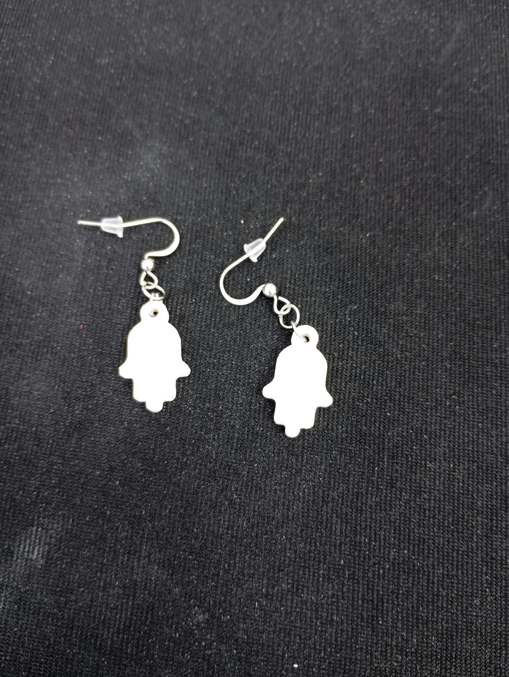 Boucles d’oreilles main en plâtre à peindre