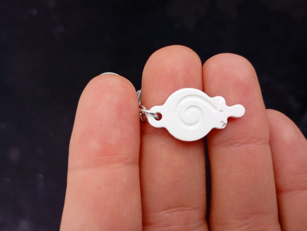 Boucle d’oreille sucette en plâtre à peindre - détail