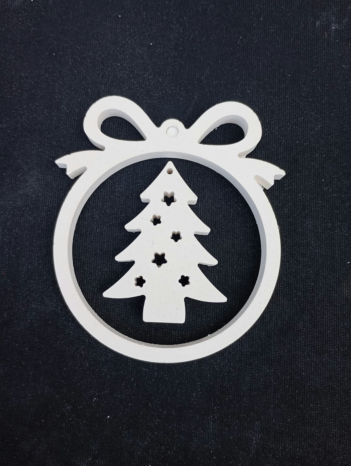 Décoration ronde de Noël avec sapin en plâtre à peindre