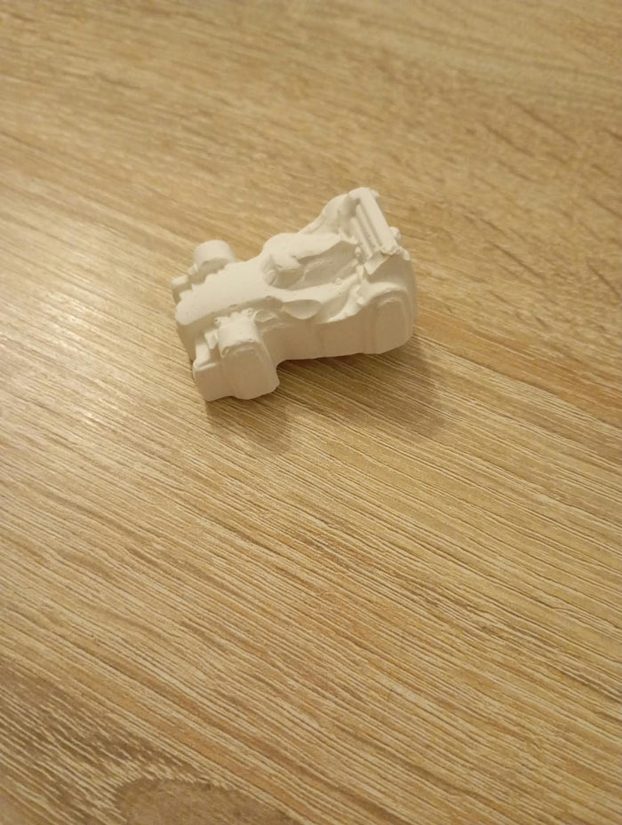 Magnet petite Formule 1 en plâtre à peindre