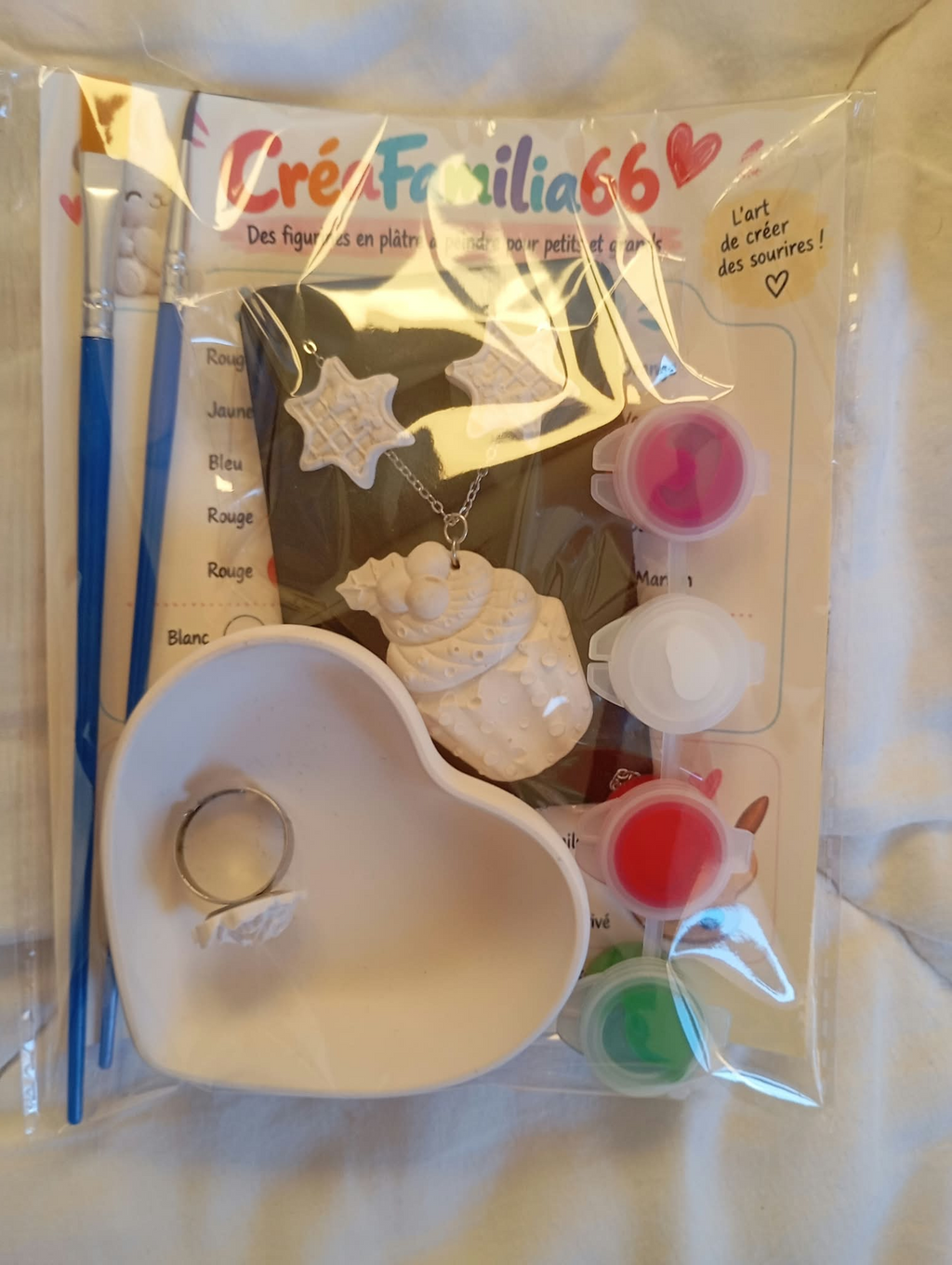 Kit créatif bijoux et coupelle cœur avec peinture et pinceaux