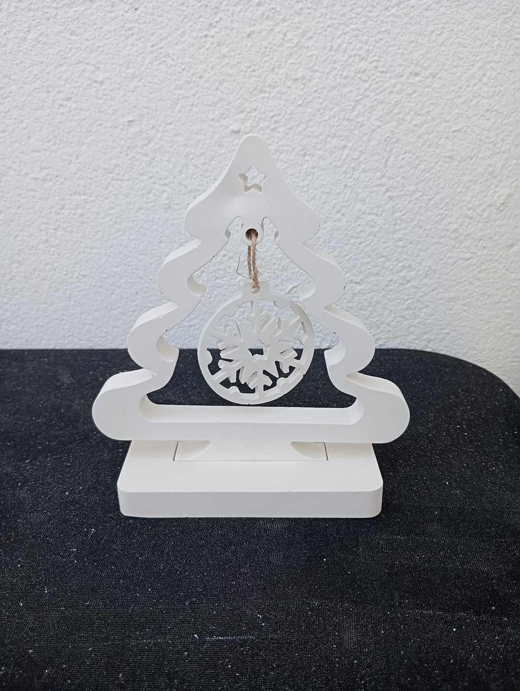 Sapin de Noël 3D avec flocon suspendu en plâtre à peindre - vue de face