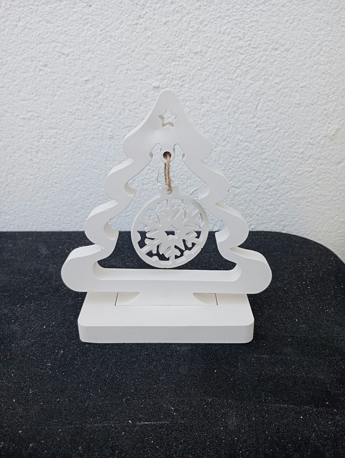 Sapin de Noël 3D avec flocon suspendu en plâtre à peindre - vue de face