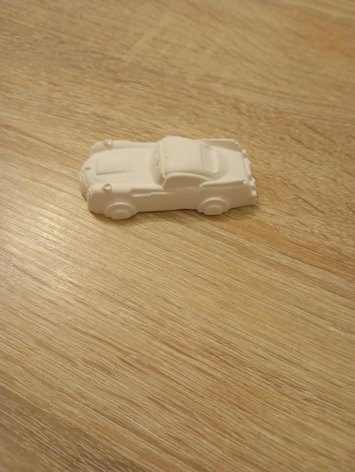 Voiture à peindre