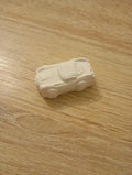Petite voiture aimantée à peindre